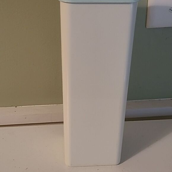 Tupperware Velveeta Keeper - Picture 10 of 12